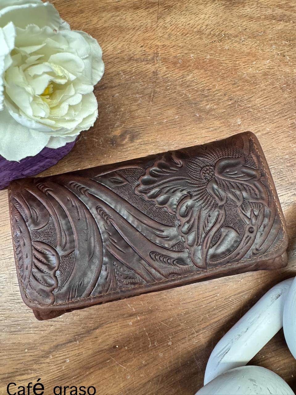 CARTERA CINCELADA EVORA CAFE GRASO