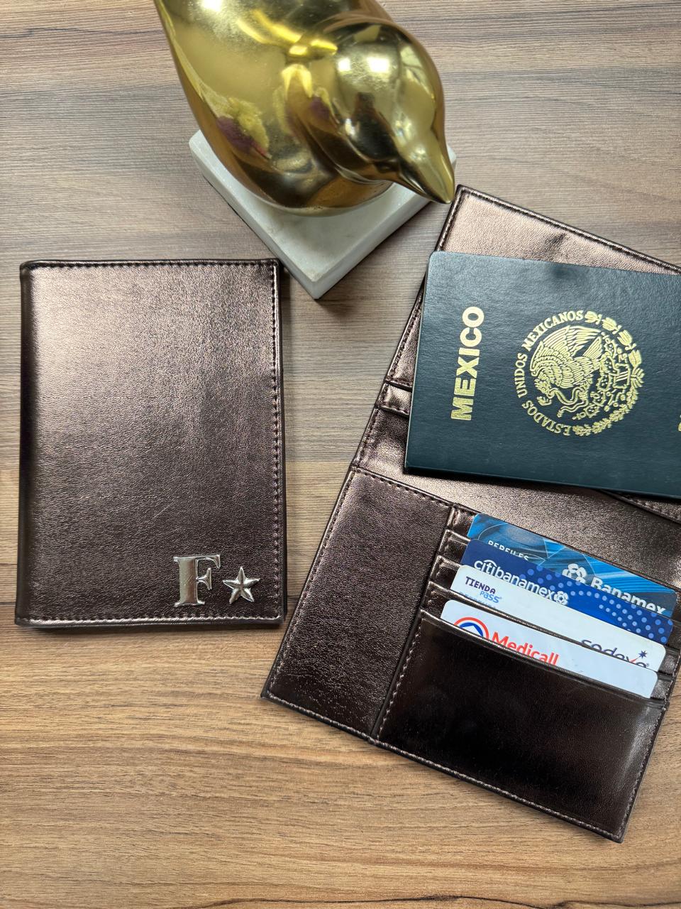 PORTAPASAPORTE IND MOKA LISO