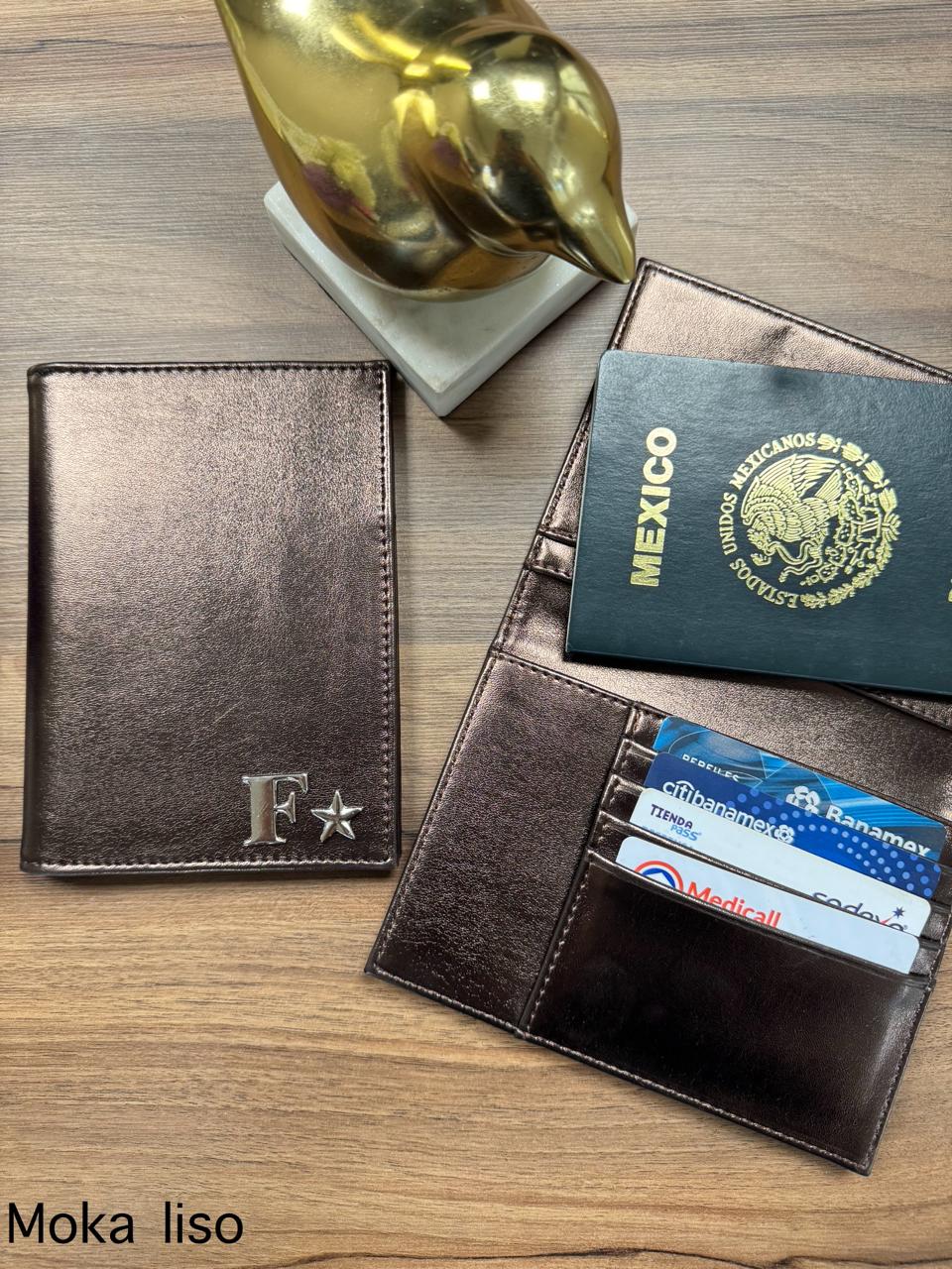 PORTAPASAPORTE IND MOKA LISO