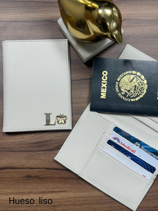 PORTAPASAPORTE IND HUESO LISO