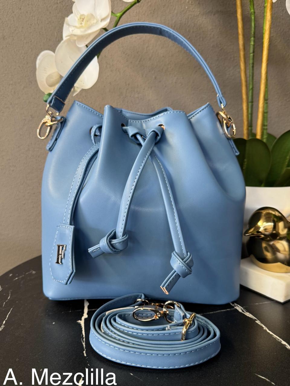 BUCKET FINO AZUL MEZCLILLA LISO