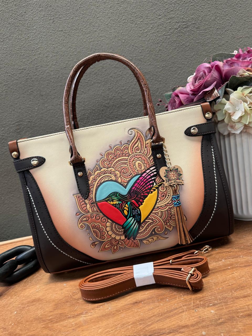 DB GDE JENIFER COLIBRI HUESO