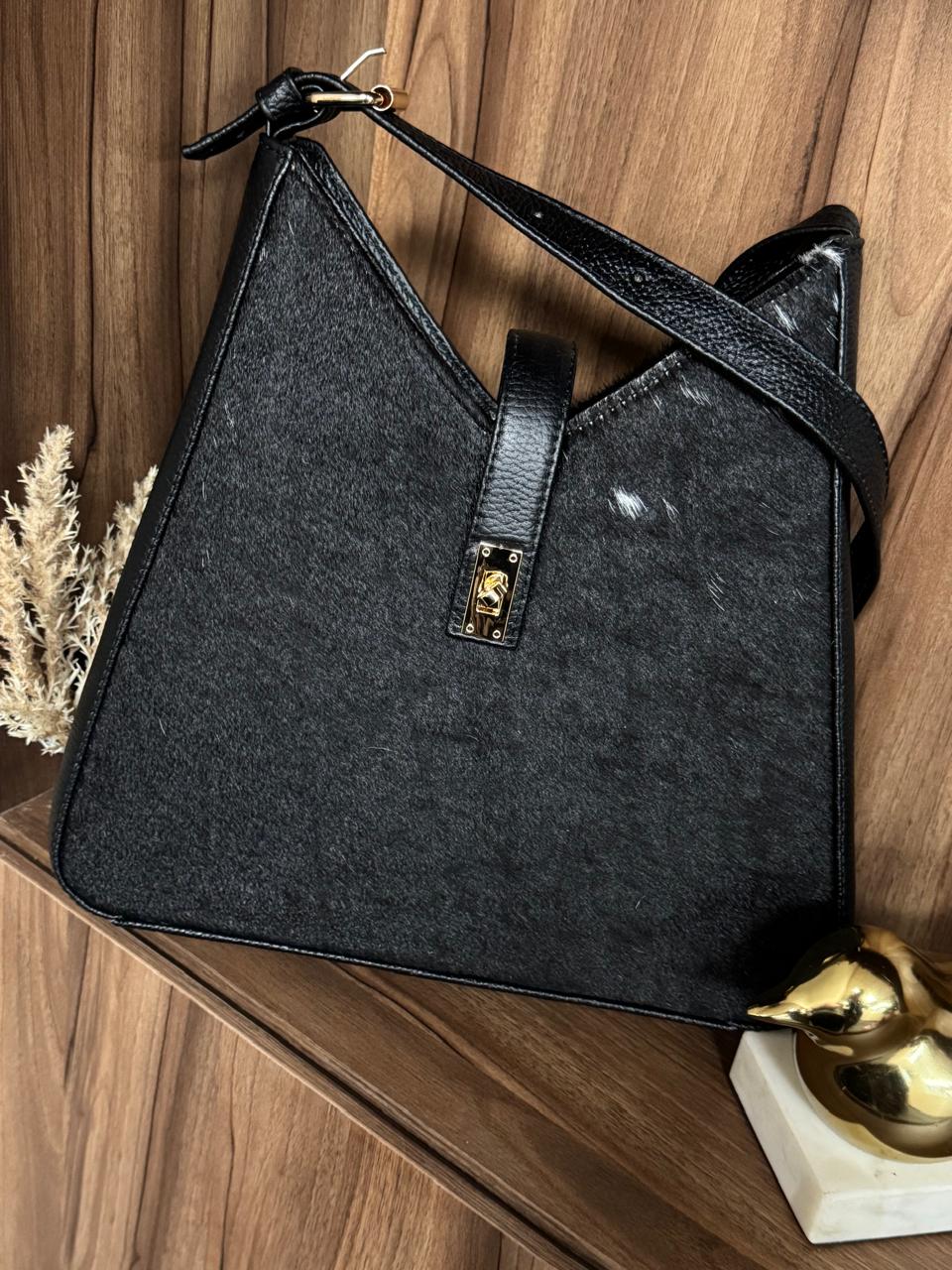 BOLSO YESSENIA 100% PIEL COLOR NEGRO PELO