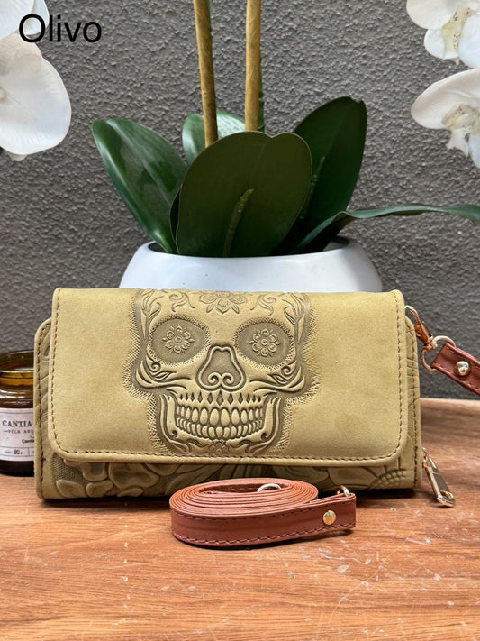 CARTERA CINCELADA ANA CALAVERA COLOR VERDE OLIVO