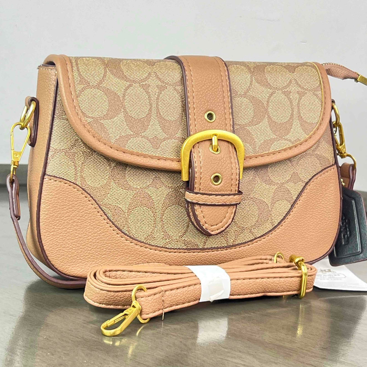 COACH 002 MAQUILLAJE