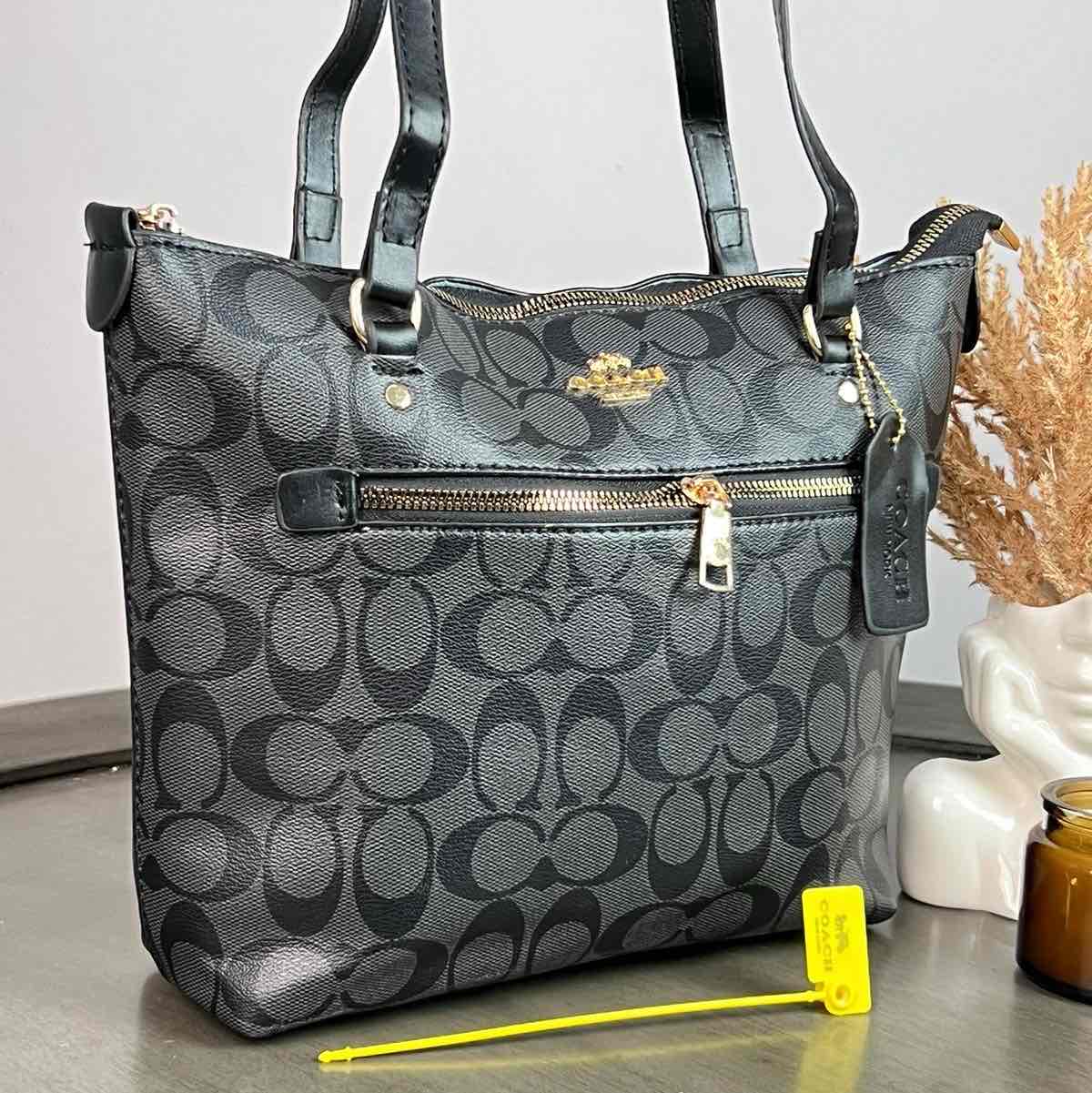 COACH 003 NEGRO