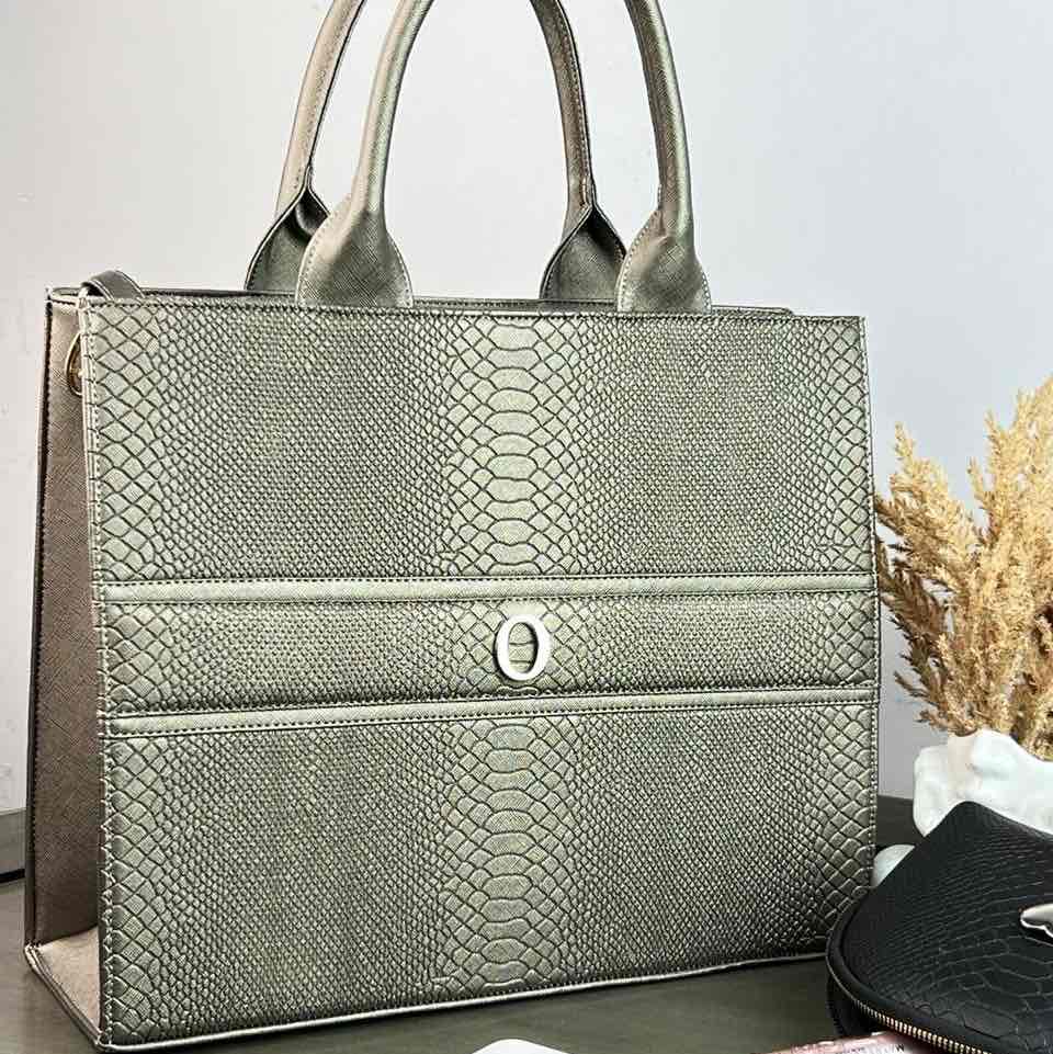 TOTE CLASICA GDE TITANIUM