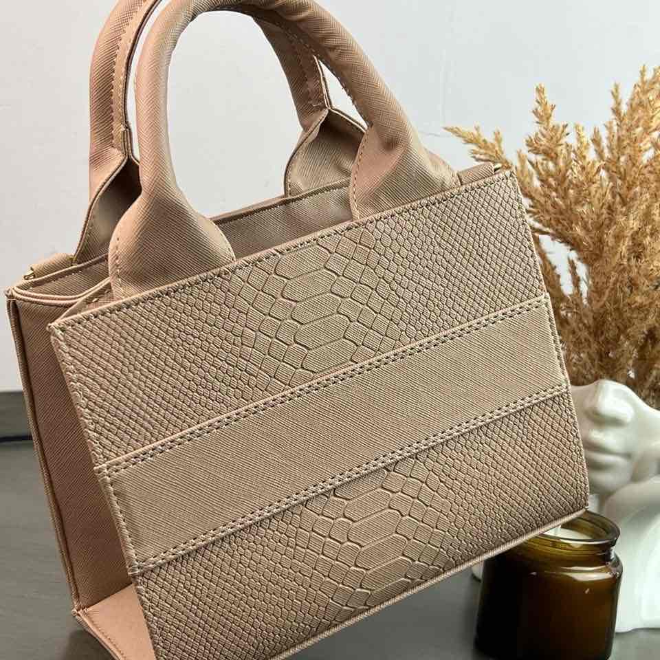 TOTE CLASICA MINI MAQUILLAJE