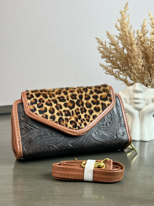 CARTERA PIEL TAPA PELO GRABADA EN LEOPARDO CHOCOLATE