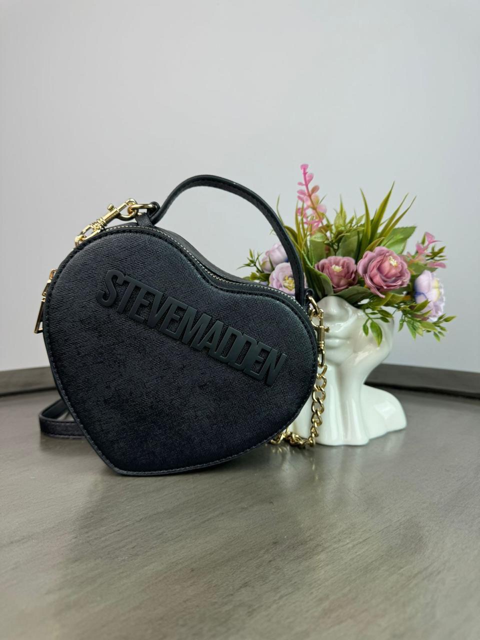 STEVE MADDEN CORAZÓN NEGRO